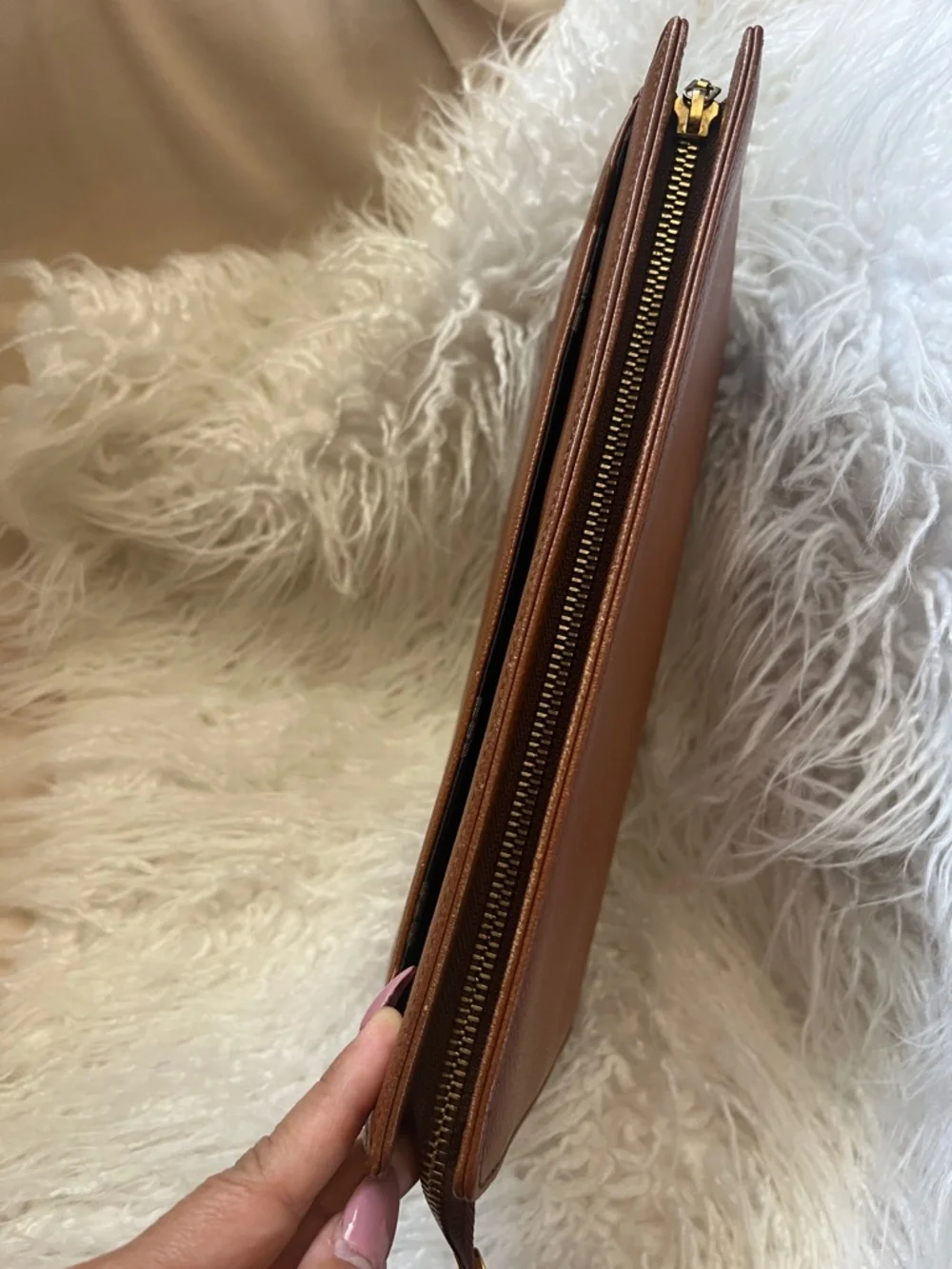 Yves Saint Laurent Tan Leather Zip Clutch with Gold Hardware - Picture 11 of 13